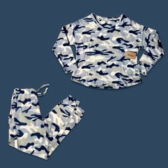 NWT Born Sleepwear Blue Camouflage Long Sleeve Top & Lounge Pants - Picture 12 of 12